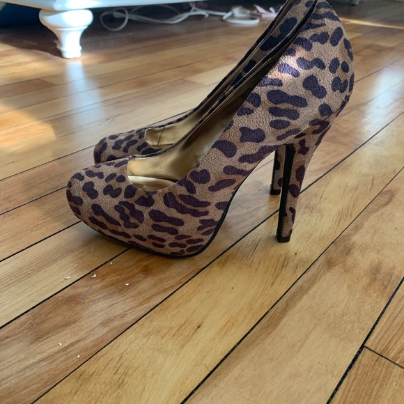 Mossimo leopard heels - Picture 5 of 7